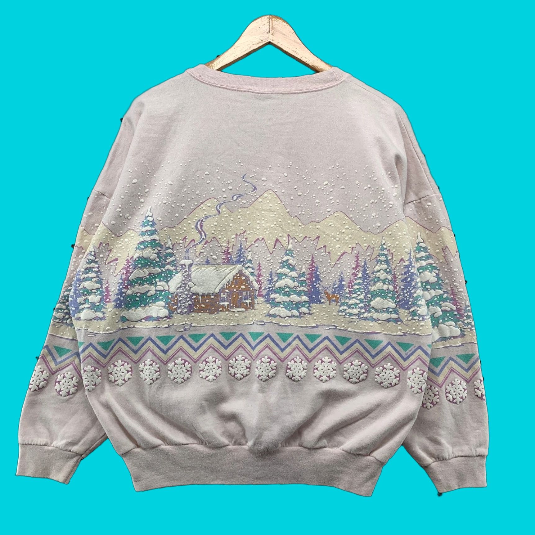 Vintage VINTAGE Lifestyles Sweatshirt Women One Size Pink Winter Snow All Over Print USA Size ONE SIZE - 1 Thumbnail