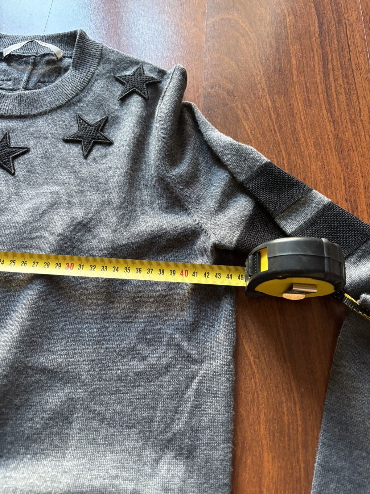 Givenchy Givenchy embroidered star sweater Size US S / EU 44-46 / 1 - 8 Thumbnail