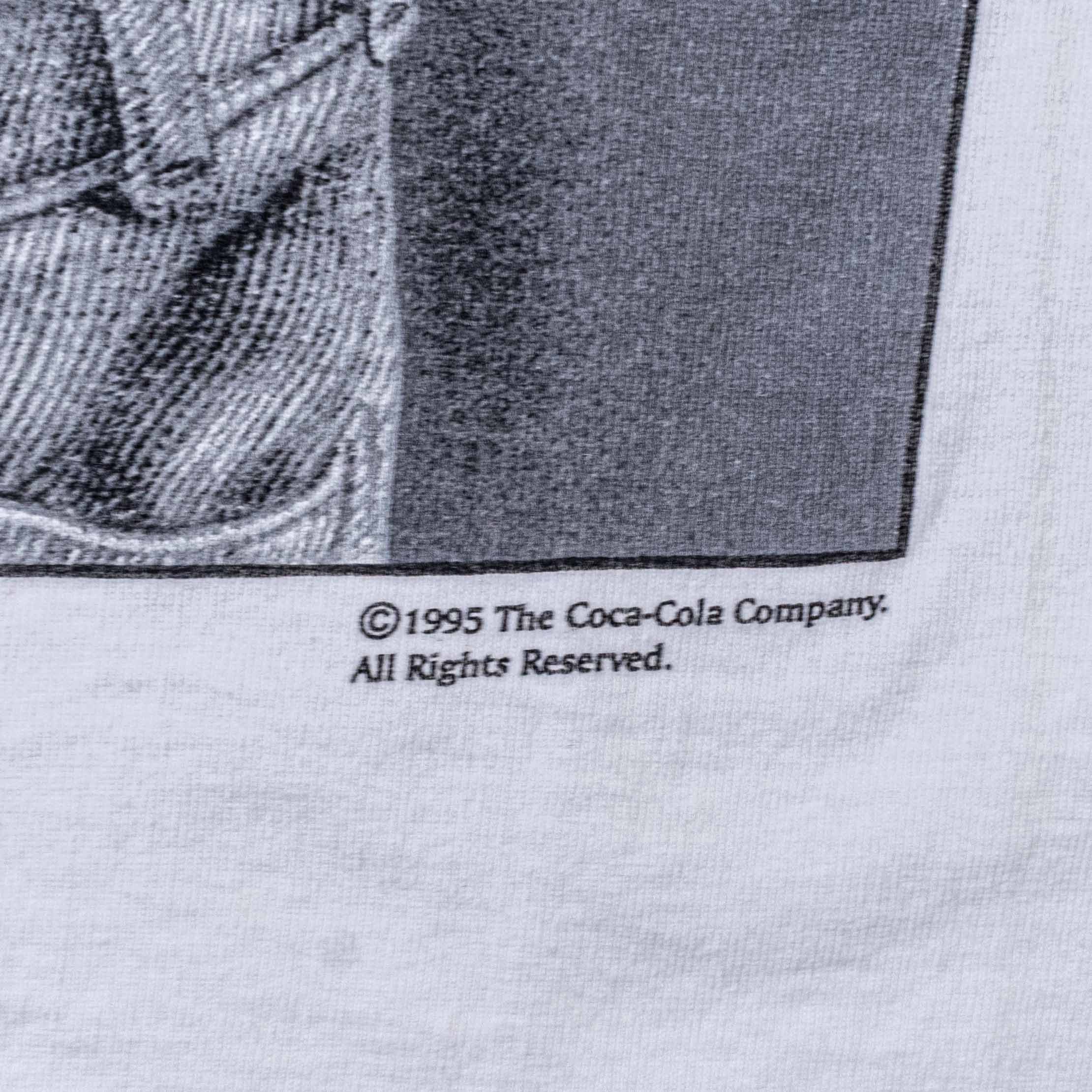 Coca Cola Vintage 90s Coca Cola Calvin Parody T Shirt Polar Bear Coke Size US XL / EU 56 / 4 - 6 Thumbnail