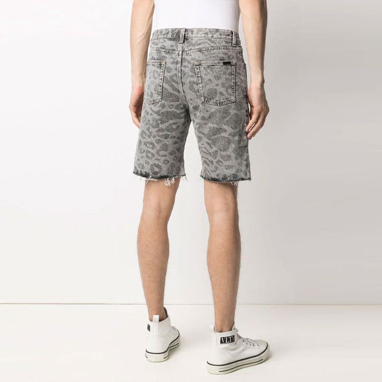 Saint Laurent Paris o1la1rc1a0825 638547 Raw-Edge Shorts in leopard Size US 34 / EU 50 - 4 Thumbnail