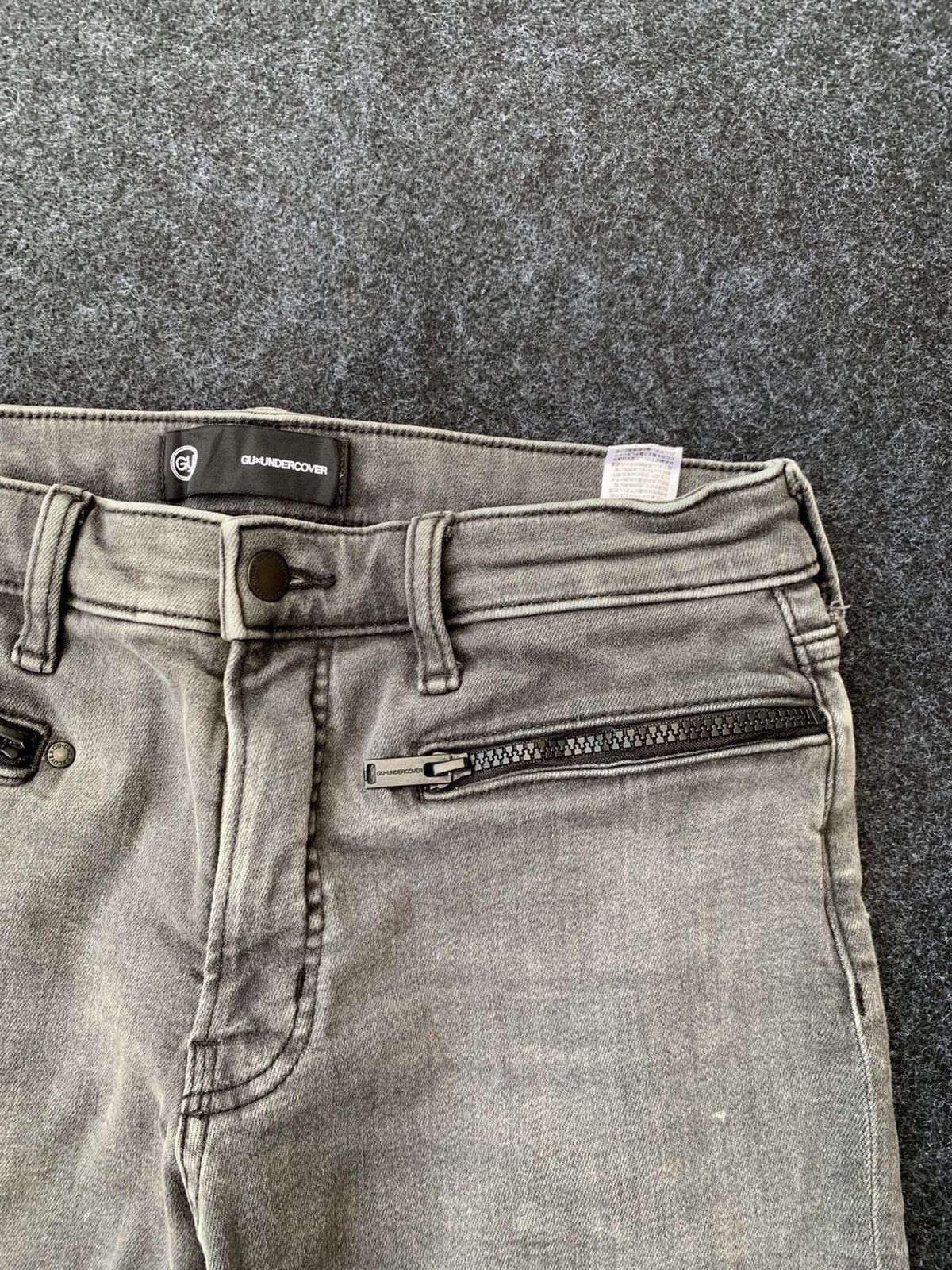 GU × Undercover DISTRESSED GU x UNDERCOVER FADE GREY. Size US 30 / EU 46 - 3 Thumbnail