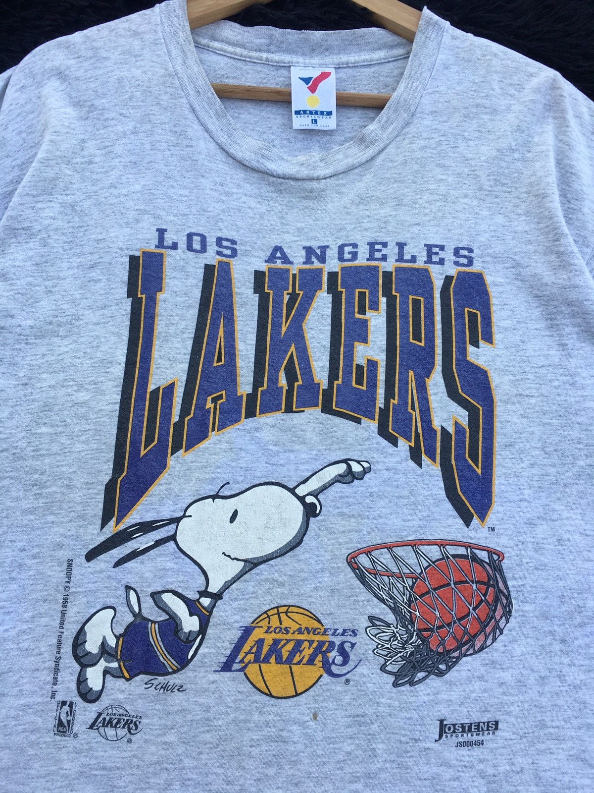 NBA Rare Vintage Los Angeles LAKERS Snoopy NBA Tee Size US L / EU 52-54 / 3 - 7 Thumbnail