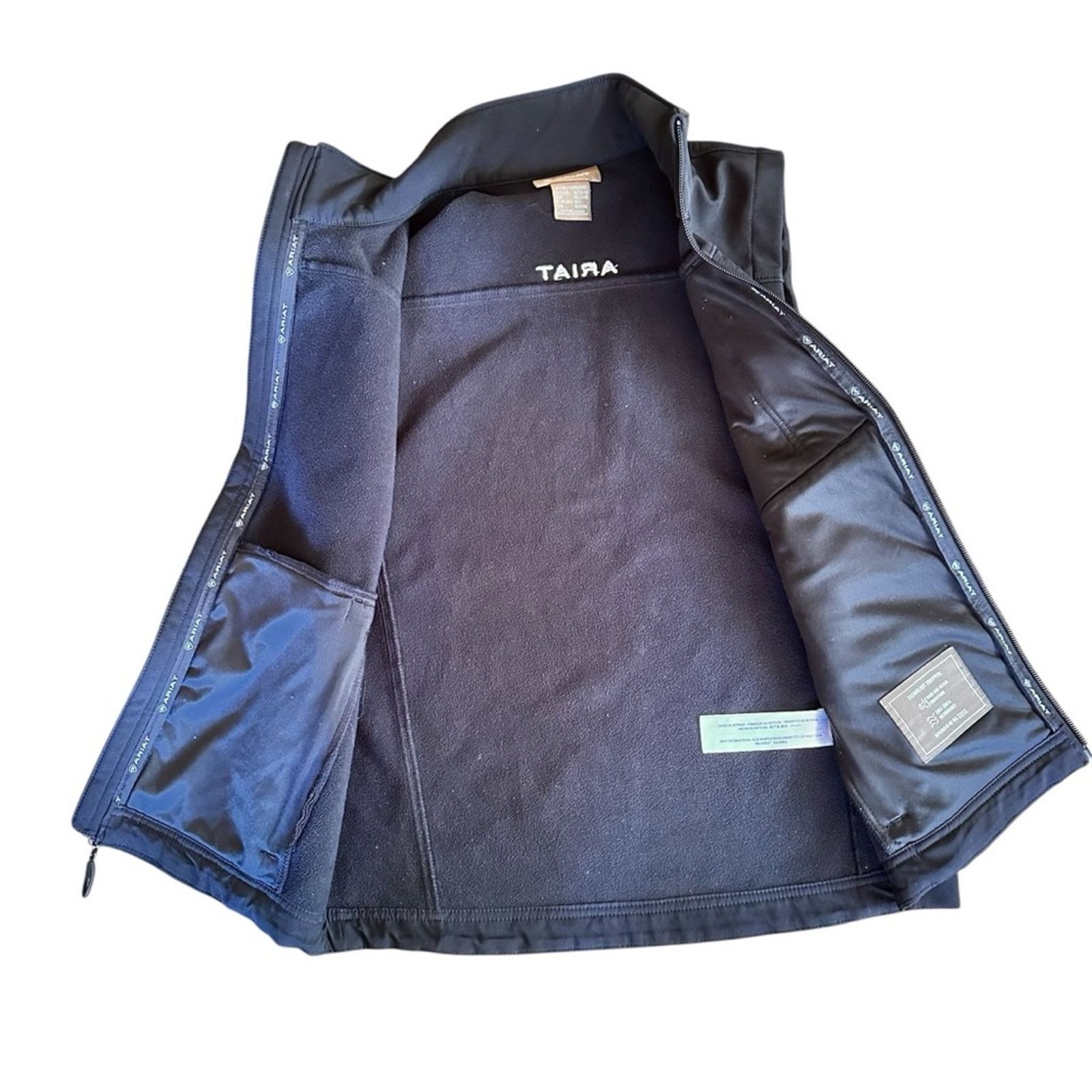 Ariat Ariat Boys Vernon Softshell Logo Vest – Black-Med (10–12) Size US M / EU 48-50 / 2 - 8 Thumbnail
