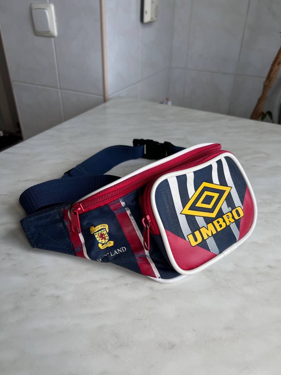 Umbro Scotland Team Vintage Belt Bag 1990S Sling Soccer in Red, Men's