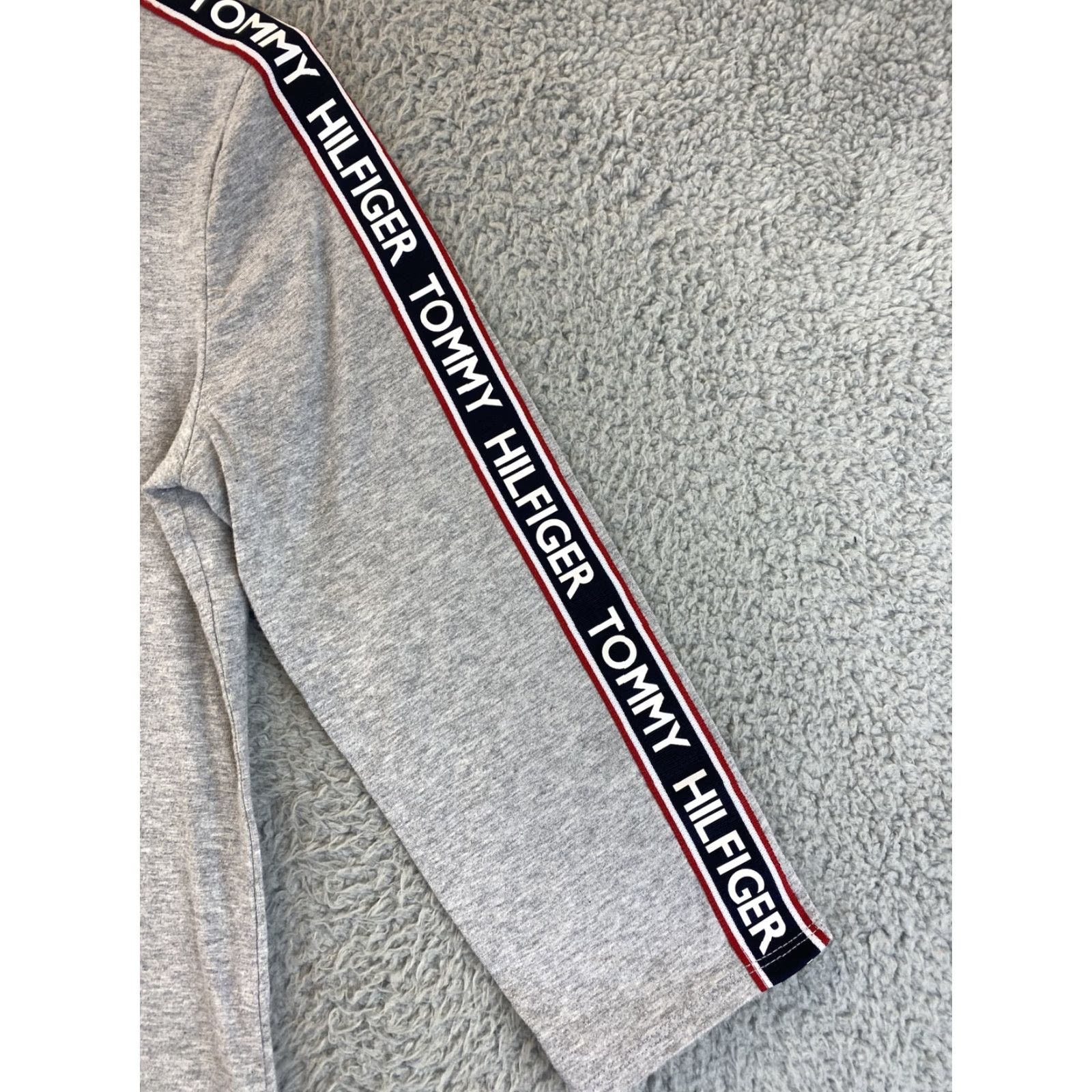 Tommy Hilfiger Tommy Hilfiger Women’s Long Sleeve Essential Tee T-Shirt Dress S Gray 58-28 Regular Dress Jersey 100% Cotton Solid Casual Above Knee Length Size S / US 4 / IT 40 - 3 Thumbnail
