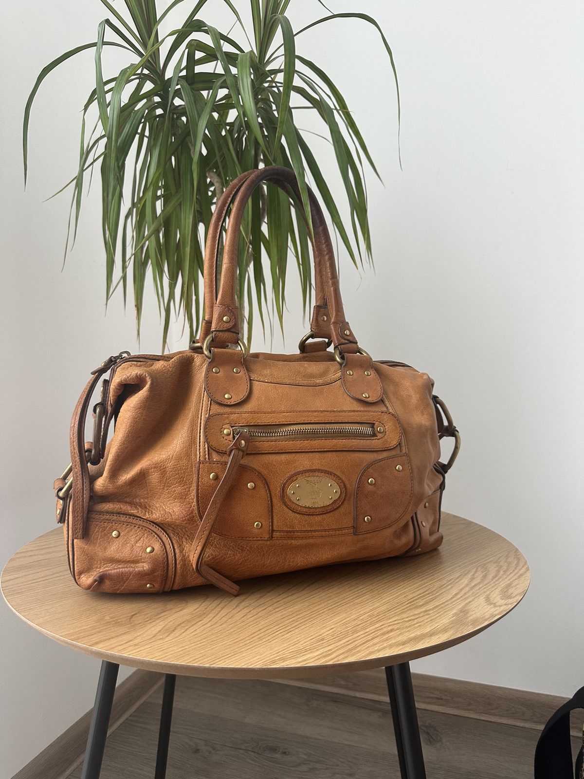 Bally Vintage Leather Bally Brown Shoulders Faded Bag Size ONE SIZE - 1 Thumbnail