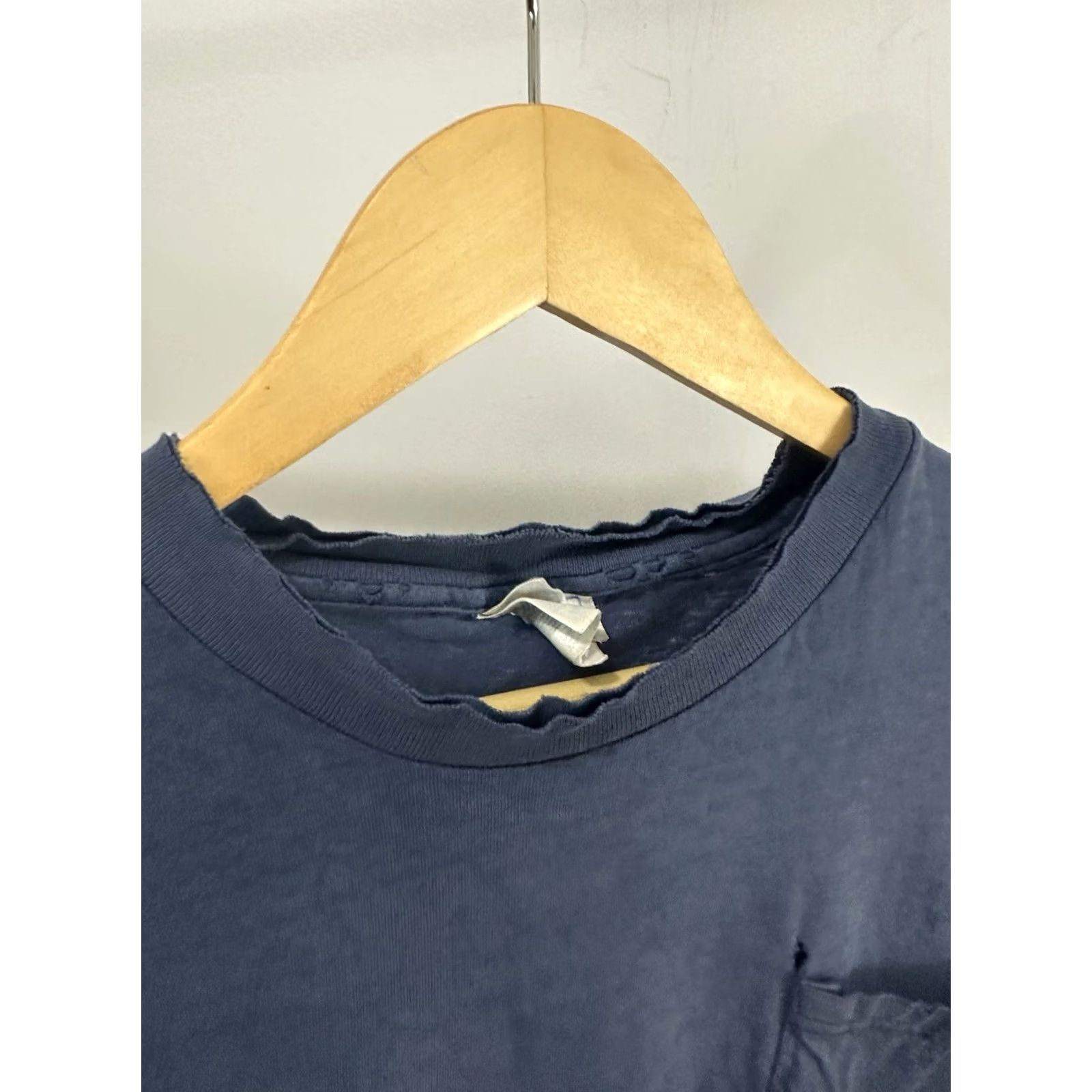Hanes VINTAGE Hanes Gradient Sun Faded Thrashed Worn Cotton Pocket Distressed Boxy T-Shirt XL Blue Mens Size US XL / EU 56 / 4 - 8 Thumbnail