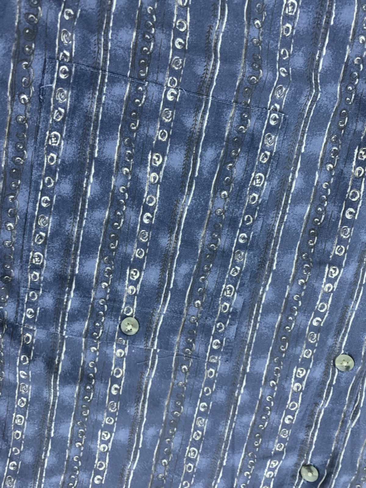 Vintage Vintage Pierre Cardin Squiggle Stripe Summer Shirt Size US L / EU 52-54 / 3 - 2 Thumbnail