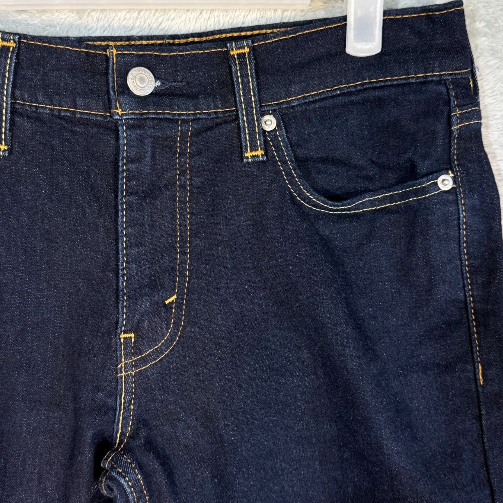 Levi's VINTAGE? No — Levi’s 511 Jeans Straight Leg 30x30 Jeans Denim Blue Dark Wash Stretch Modern Mens Size US 30 / EU 46 - 4 Thumbnail