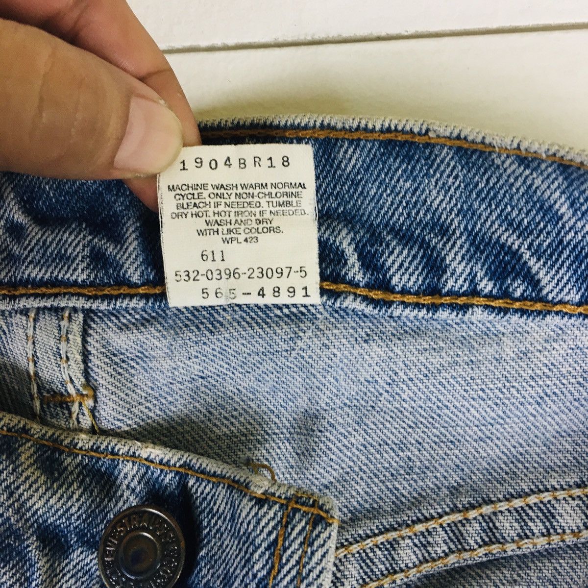 Levi's Vintage 90s Levi’s 565 Extra Loose Straight Leg Size US 33 - 12 Thumbnail