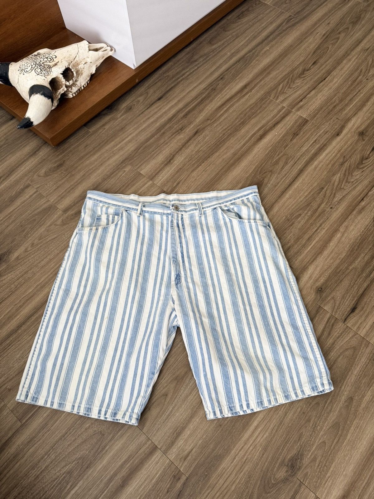Wrangler Vintage 90s Wrangler Striped Denim Shorts 42 Pinstripe Blue Size US 42 / EU 58 - 1 Thumbnail