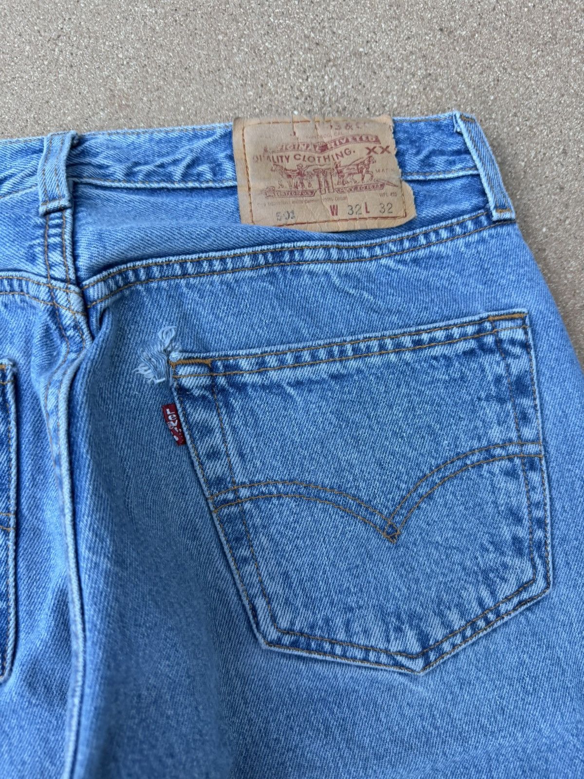 Levi's Vintage 90s Levi’s 501xx Buttonfly Straight Leg Jeans 31x31 Size US 31 - 9 Thumbnail