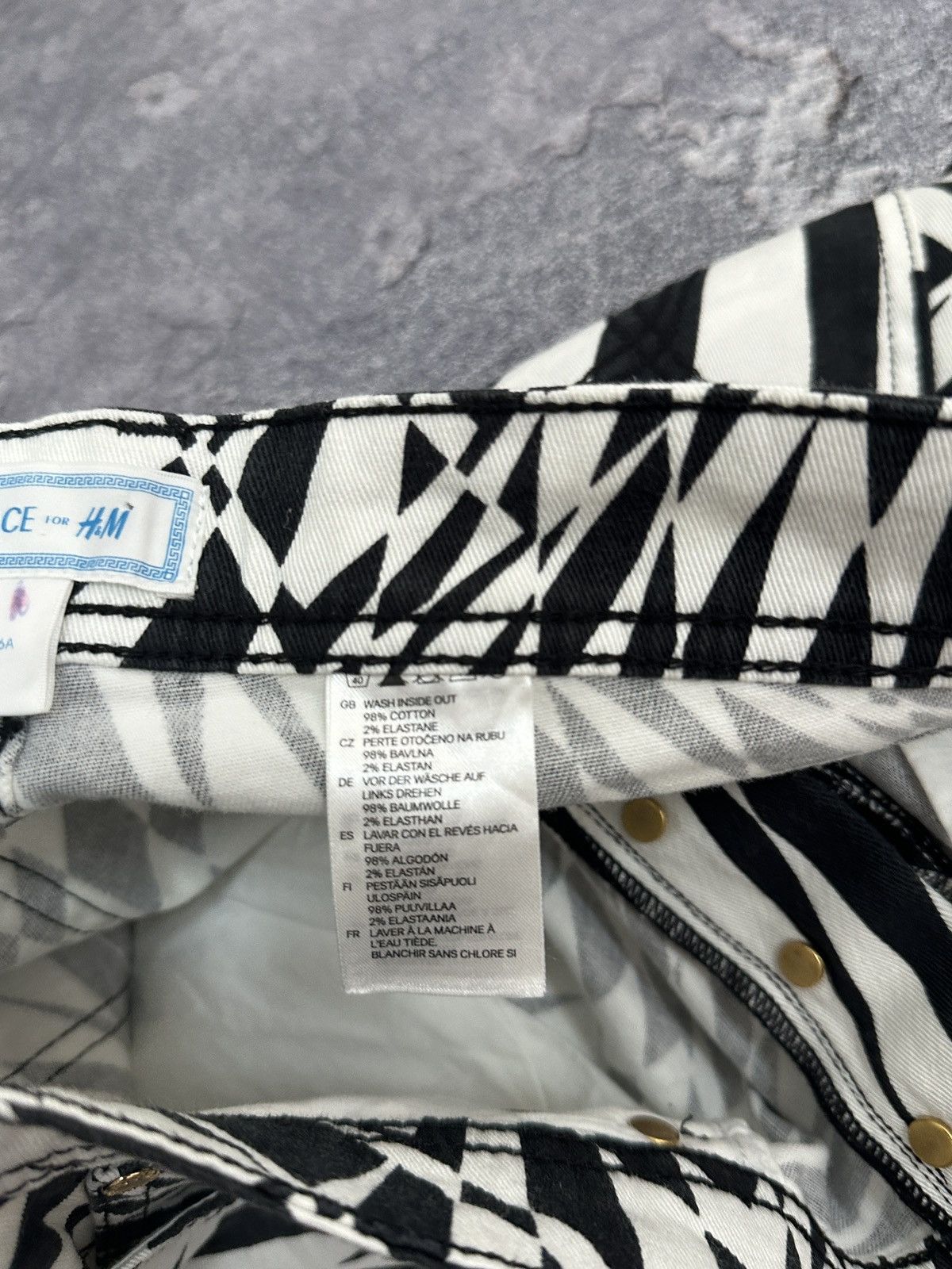H&M × Kenzo Runway! 2011 Versace x H&M Zebra Abstract Denim Pants Sz 30 Size US 30 / EU 46 - 7 Thumbnail