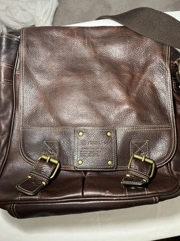 Fossil Stylish Fossil Brown Leather Messenger Bag Size ONE SIZE - 1 Thumbnail