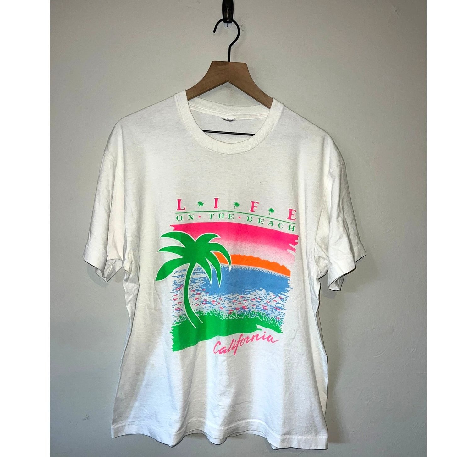 Fruit Of The Loom Vintage California Tropical Graphic White Extra Large Shirt Size US XL / EU 56 / 4 - 1 Thumbnail