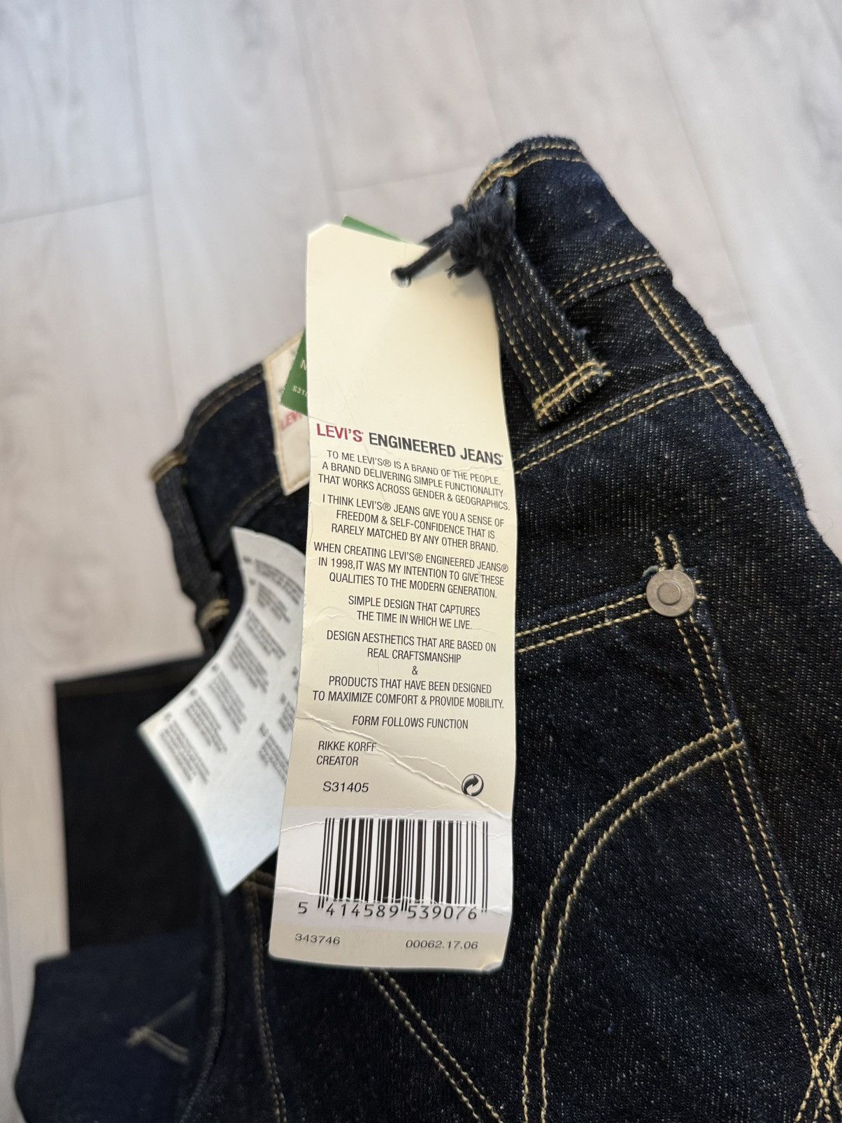Levi's 1999 Levi’s Engineered Navy Baggy Flared Twisted Denim Jeans Size 28" / US 6 / IT 42 - 14 Thumbnail