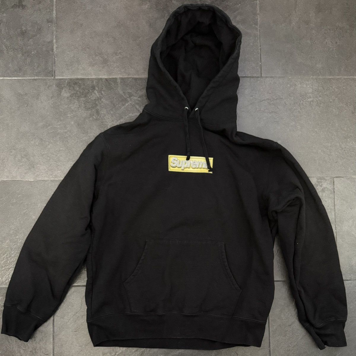 Supreme Supreme Bling Box Logo Black Size US M / EU 48-50 / 2 - 1 Thumbnail
