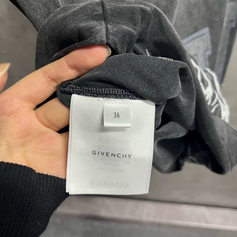 Givenchy Givenchy Givenchy Gray Logo Print Mini Skirt -2507 Size US 34 / EU 50 - 5 Thumbnail