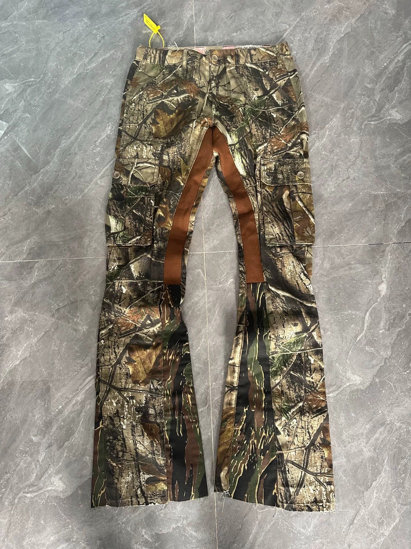 Gallery Dept. Limited Edition Gallery Dept. Cargo Pants Size US 30 / EU 46 - 1 Thumbnail