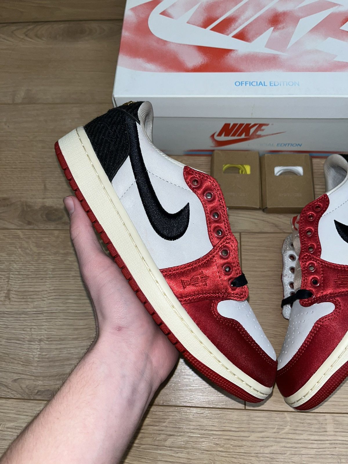 Nike Jordan 1 low og trophy room sp Size US 7.5 / EU 40-41 - 3 Thumbnail