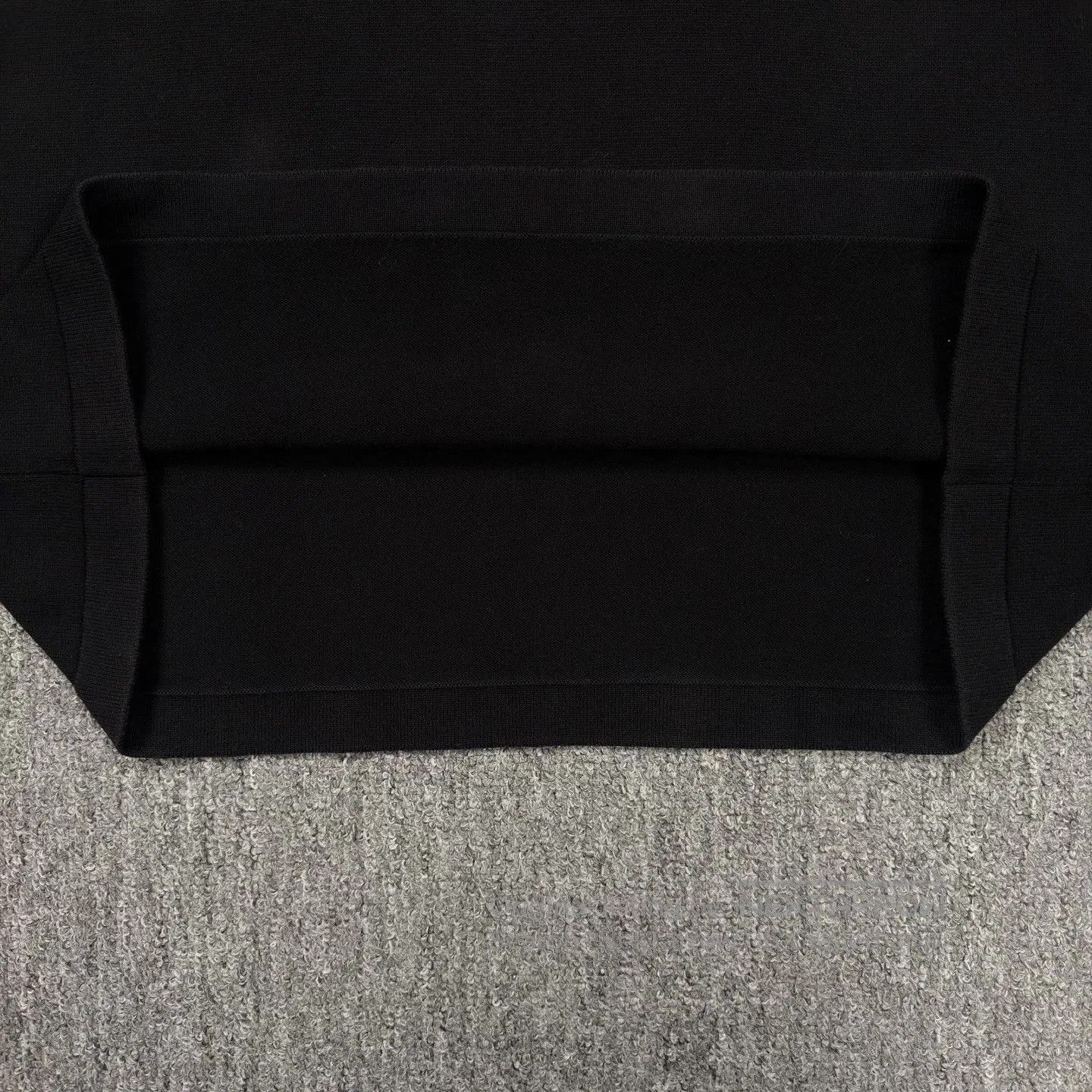Louis Vuitton LV Black Pin Logo Embroidered Short-Sleeve XS. Size US XS / EU 42 / 0 - 7 Thumbnail