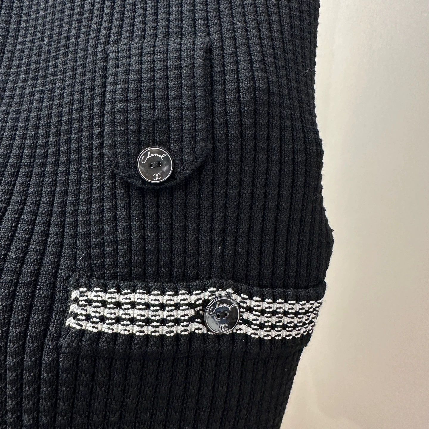 Chanel Chanel jan1128 Logo-button sleeveless silk dress 38 Size XS / US 0-2 / IT 36-38 - 6 Thumbnail