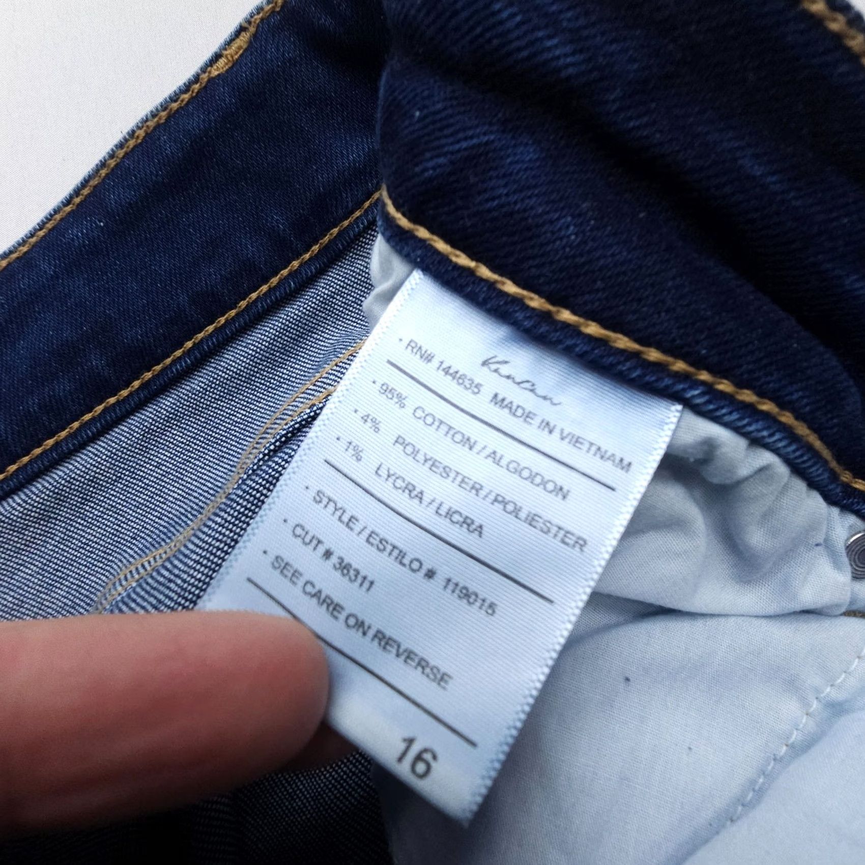 Vintage KanCan Jeans Distressed Mid Rise Ankle Size 16 Dark Wash Denim Blue 5-Pocket Regular Stretch Women Jeans Mens Womens Girls Size 38" / US 16 / IT 52 - 3 Thumbnail