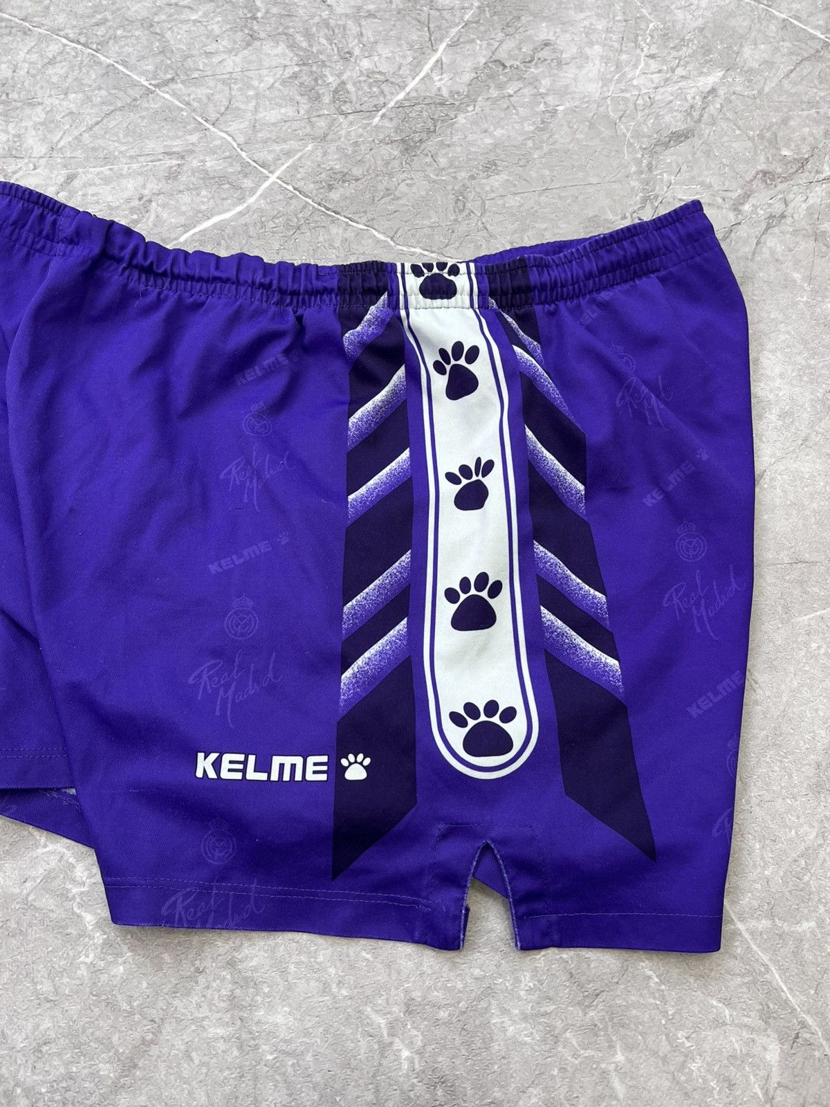 Vintage VINTAGE TRANING RETRO KELME REAL MADRID F.C. shirts Size US 34 / EU 50 - 7 Thumbnail