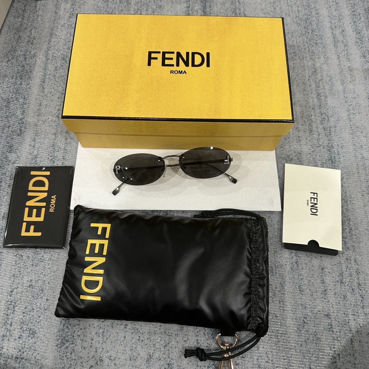 Fendi FENDI FE4075US 12A SUNGLASSES Size ONE SIZE - 2 Thumbnail