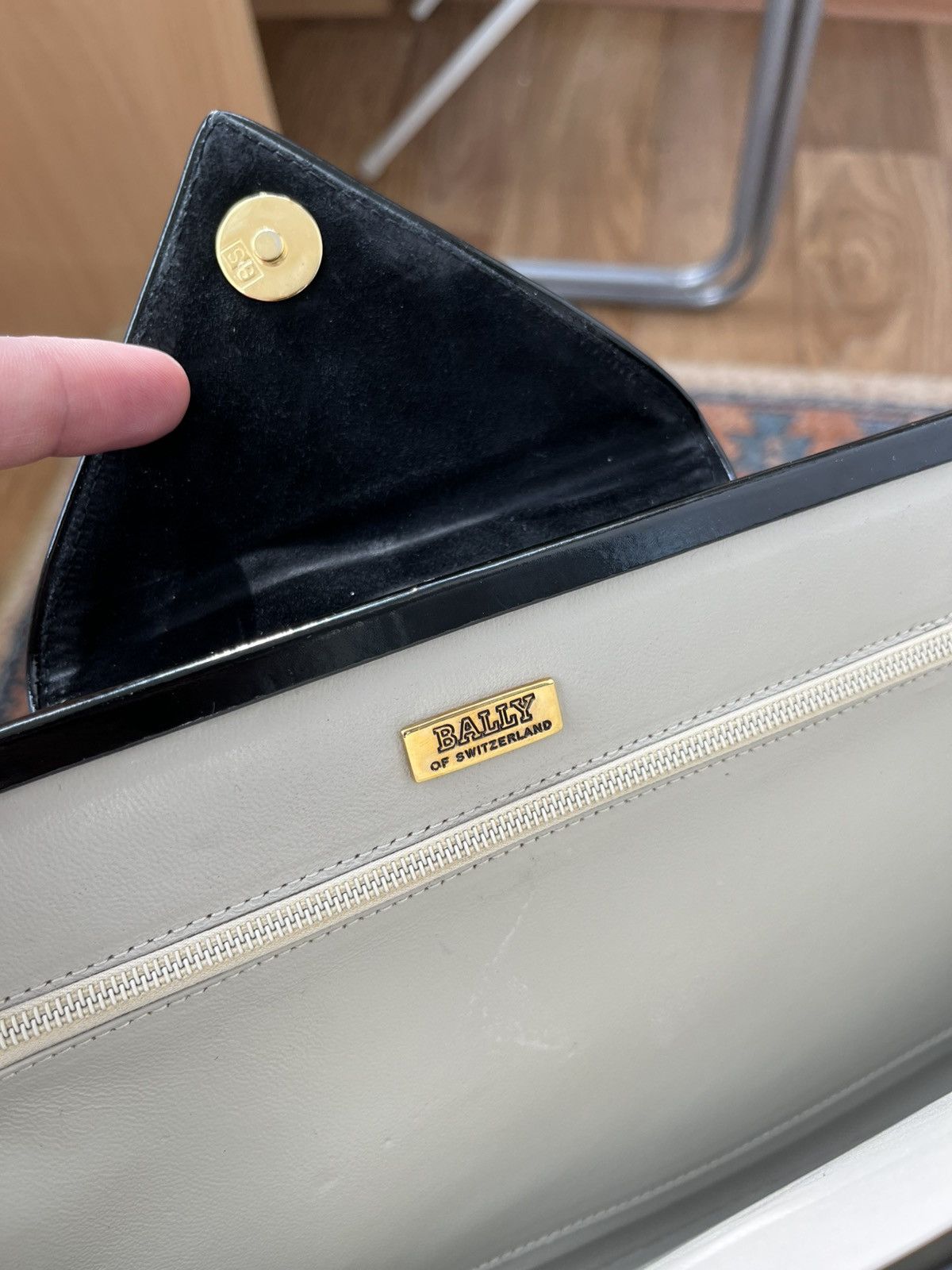 Bally × Vintage Vintage Bally Black Leather & Suede Clutch Bag Size ONE SIZE - 7 Thumbnail