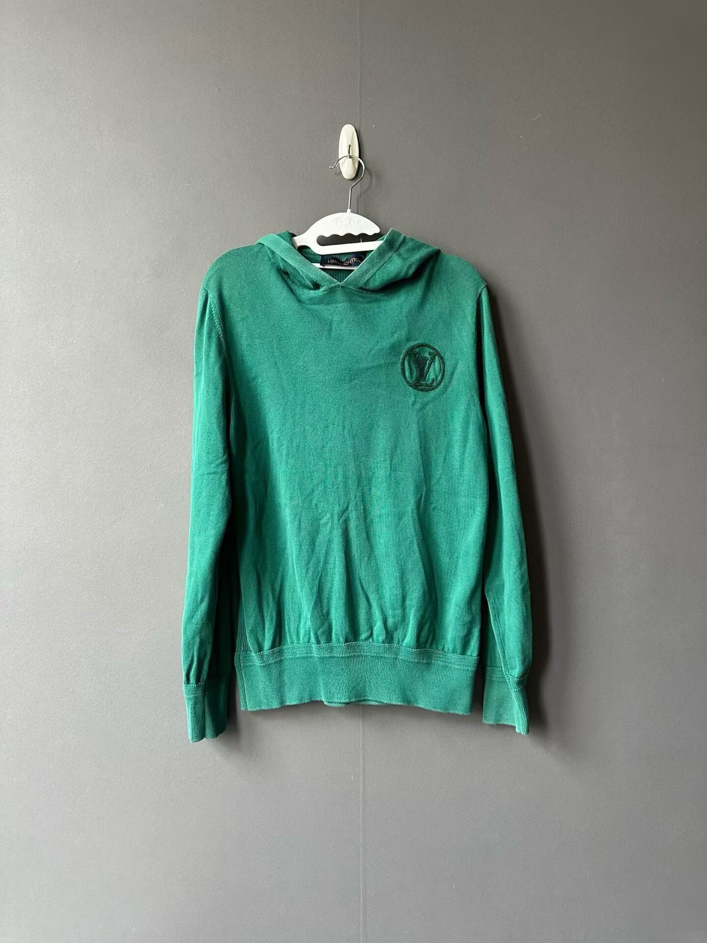 Louis Vuitton Louis Vuitton LV Flocked Logo Hoodie Size US S / EU 44-46 / 1 - 1 Thumbnail