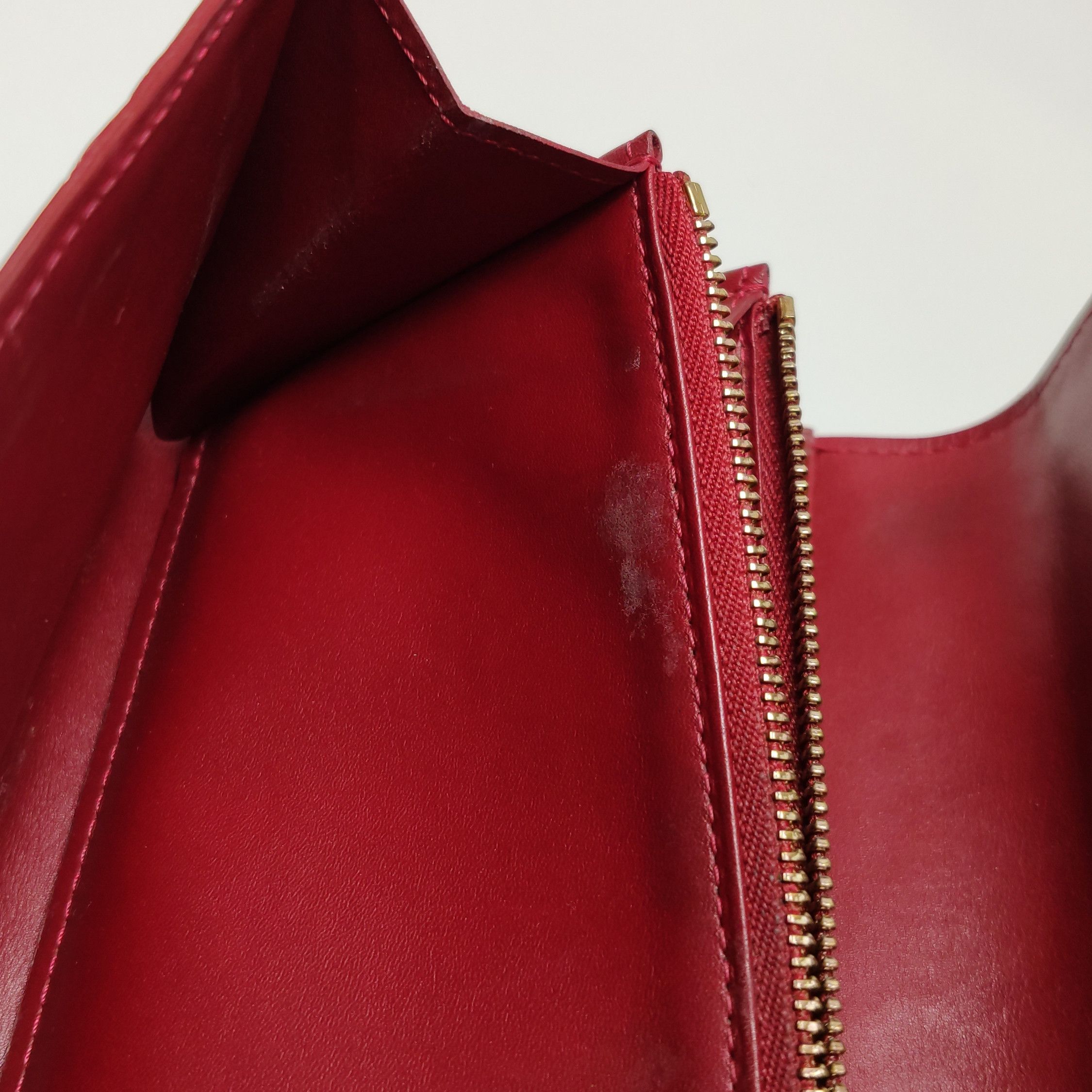 Louis Vuitton Louis Vuitton (LV) Cowhide patent leather embossed monogram Size ONE SIZE - 3 Thumbnail