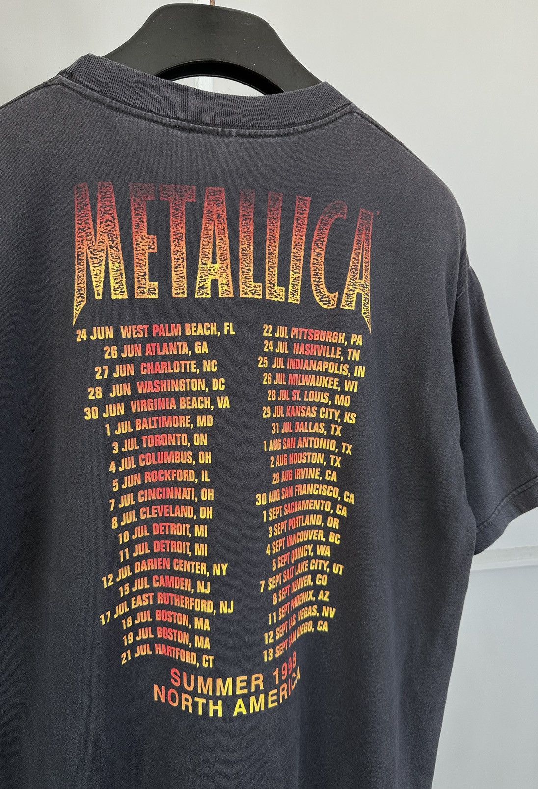 Metallica Vintage 1998 Metallica Summer Tour Tee Size US L / EU 52-54 / 3 - 7 Thumbnail