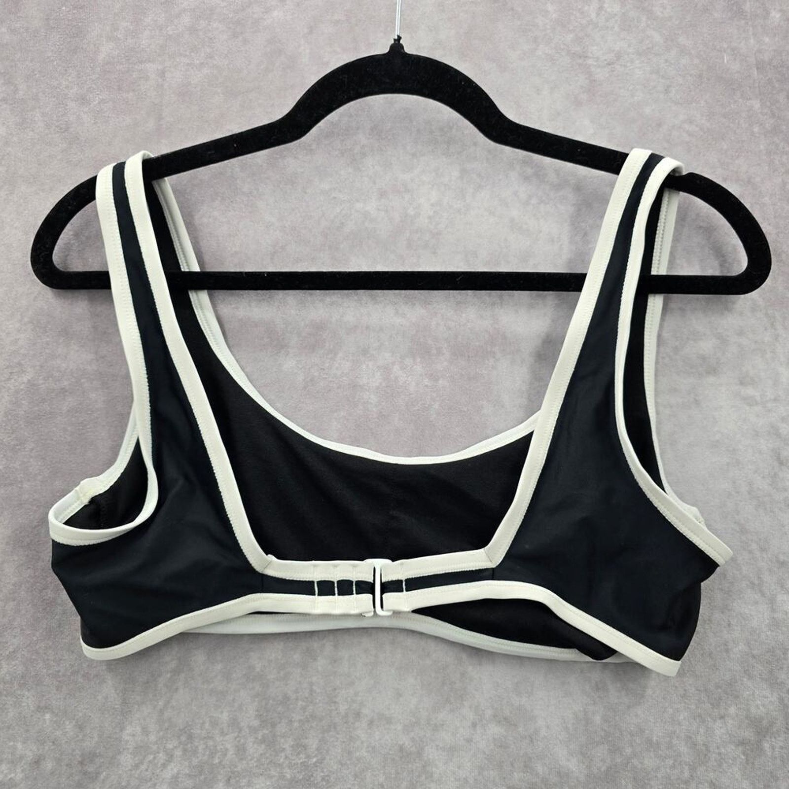 Other Xhilaration Black White Hook Bikini Top Swimwear Medium Size M / US 6-8 / IT 42-44 - 5 Thumbnail
