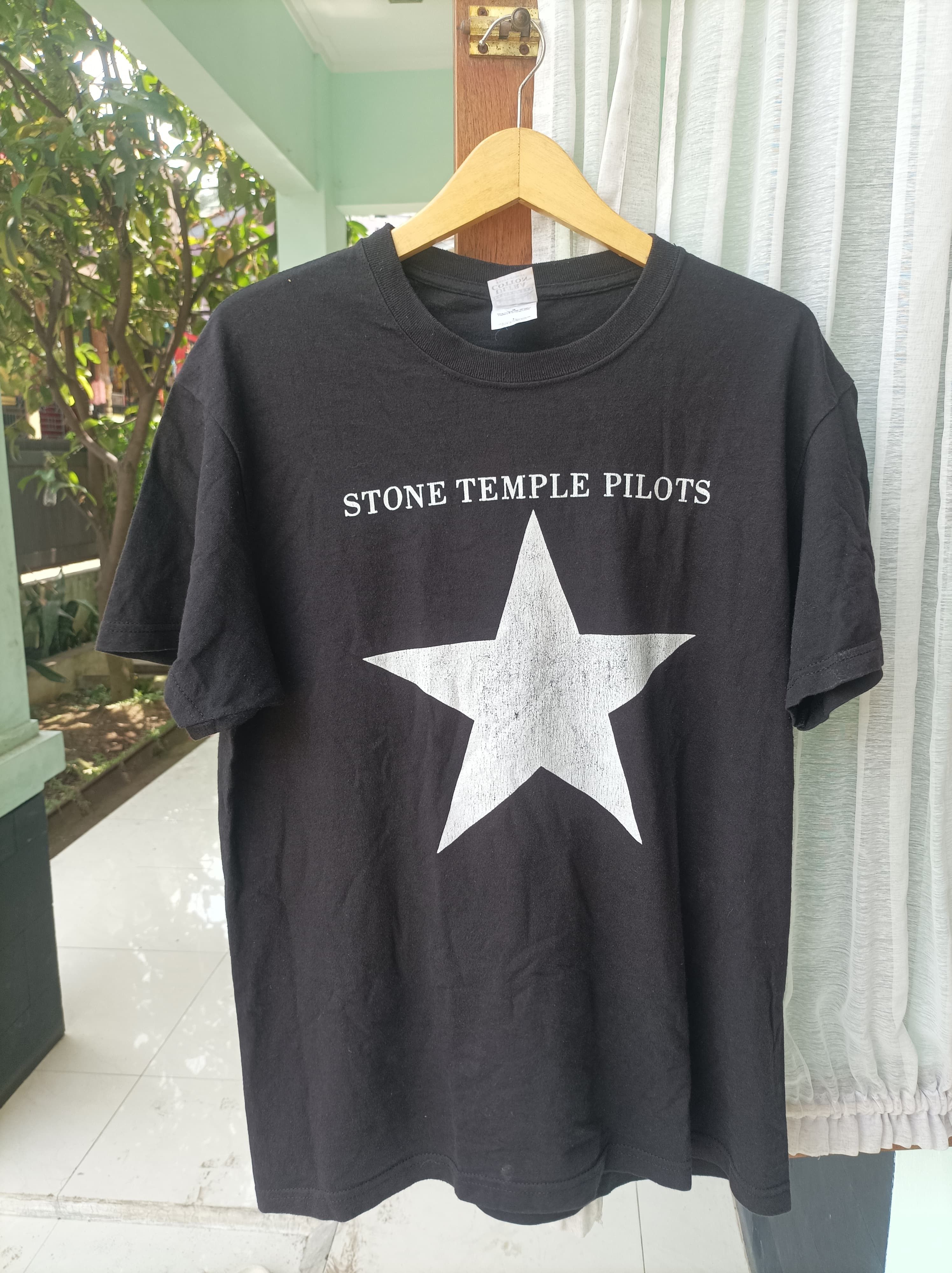 Gildan stone temple pilots 00's Size US L / EU 52-54 / 3 - 1 Thumbnail