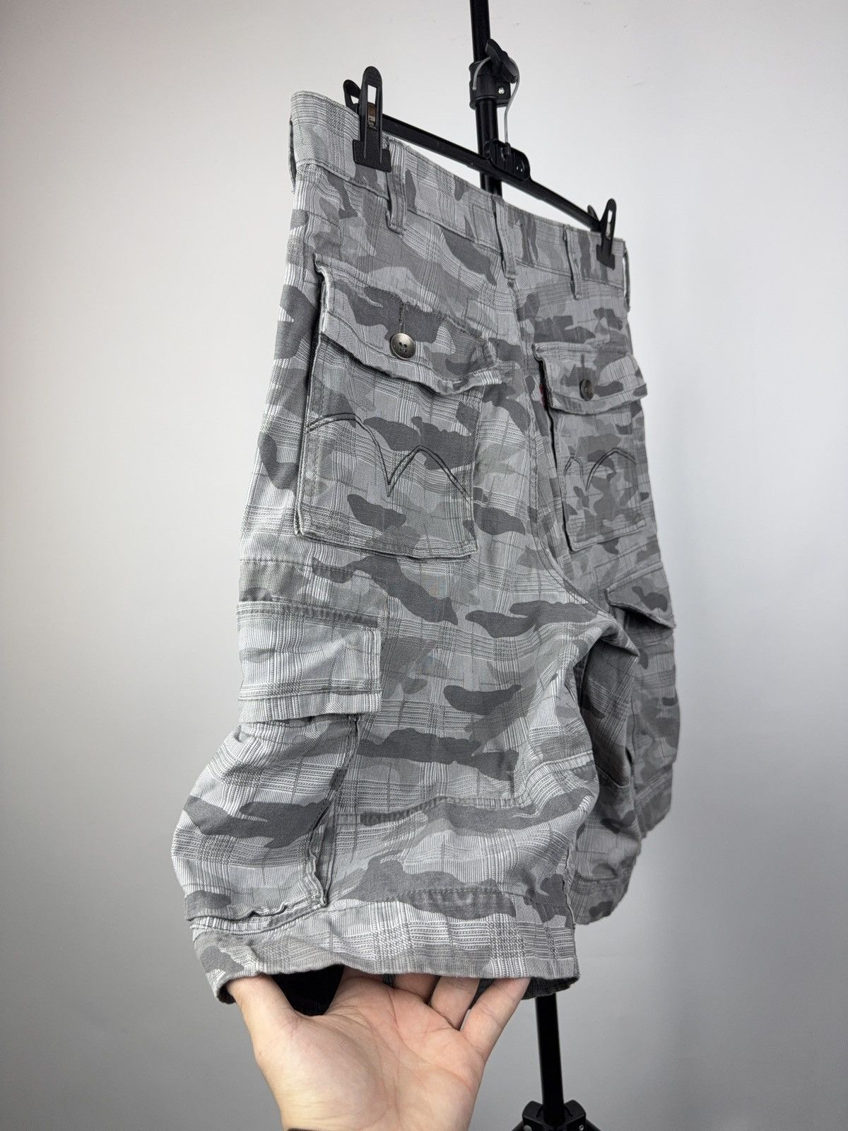 Levi's Retro 00s Levi’s Cargo Shorts Millitary Camo Plaid Utility Size US 34 / EU 50 - 7 Thumbnail