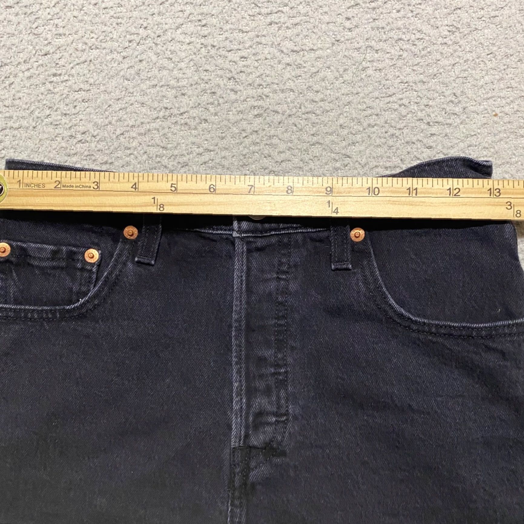 Levi's Levi's Womens 26 Jeans Shorts High Rise Cut-Off Inseam 2" Black Denim Stretch Pockets 5-Pocket Womens Casual - Size 26" / US 2 / IT 38 - 7 Thumbnail