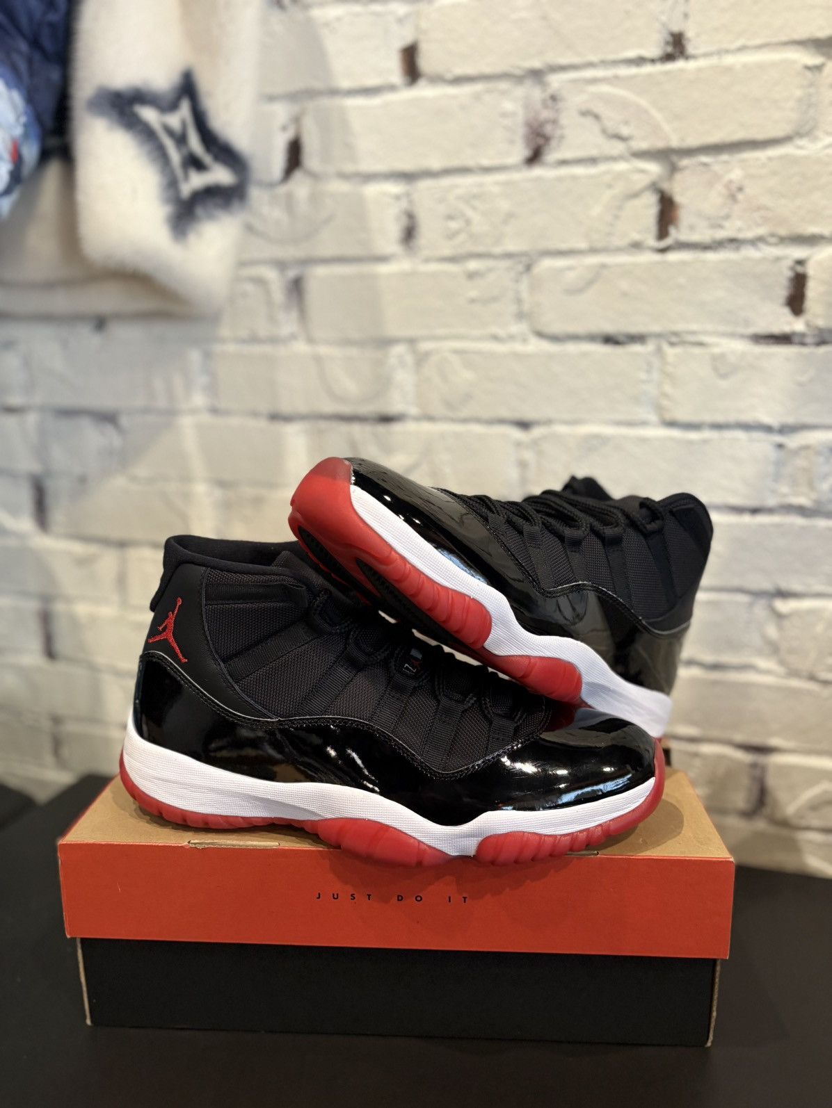 Jordan Brand Jordan 11 Retro High Bred VNDS Size 11.5 Size US 11.5 / EU 44-45 - 1 Thumbnail