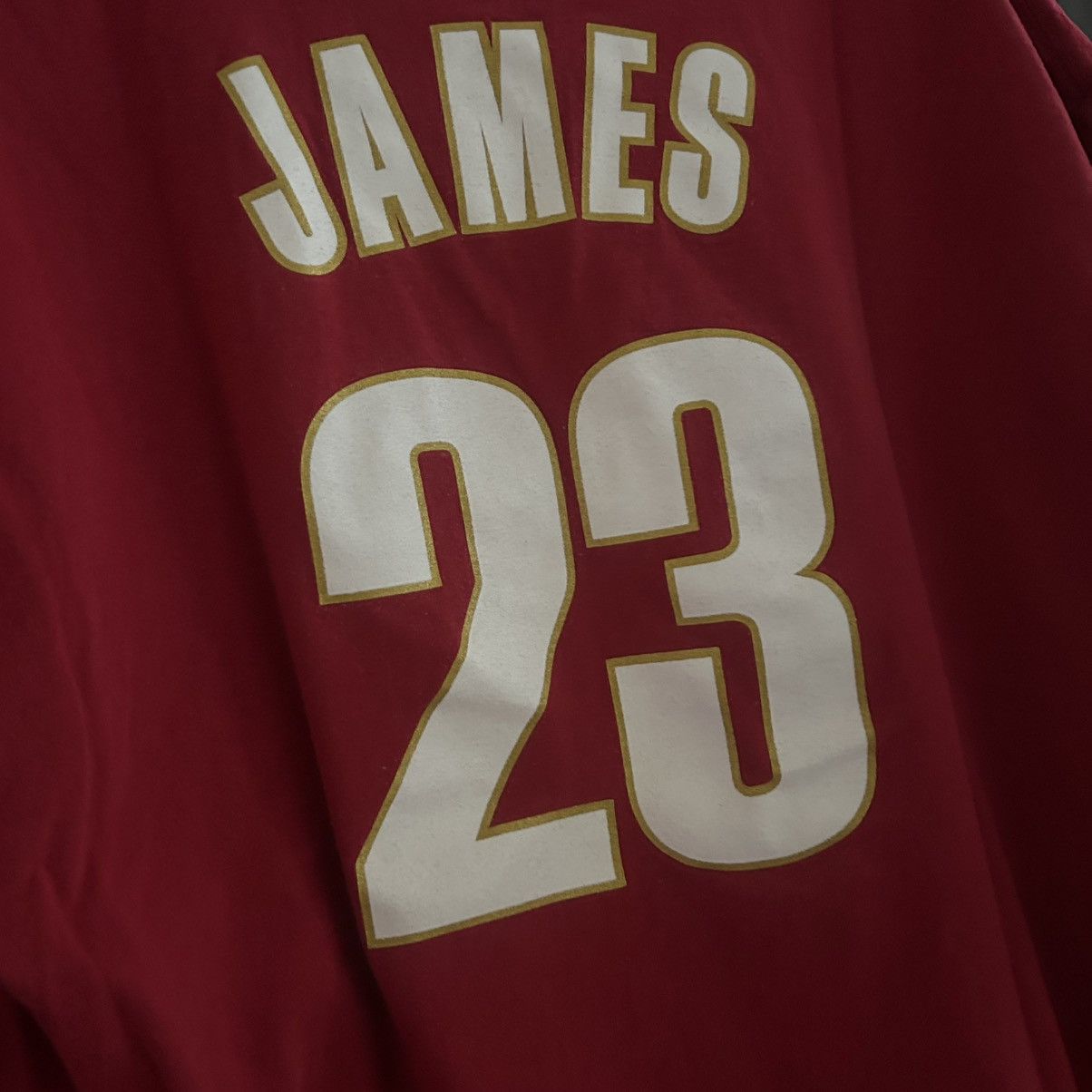 Vintage VTG Lebron James Cleveland Cavaliers Tee Size US L / EU 52-54 / 3 - 4 Thumbnail