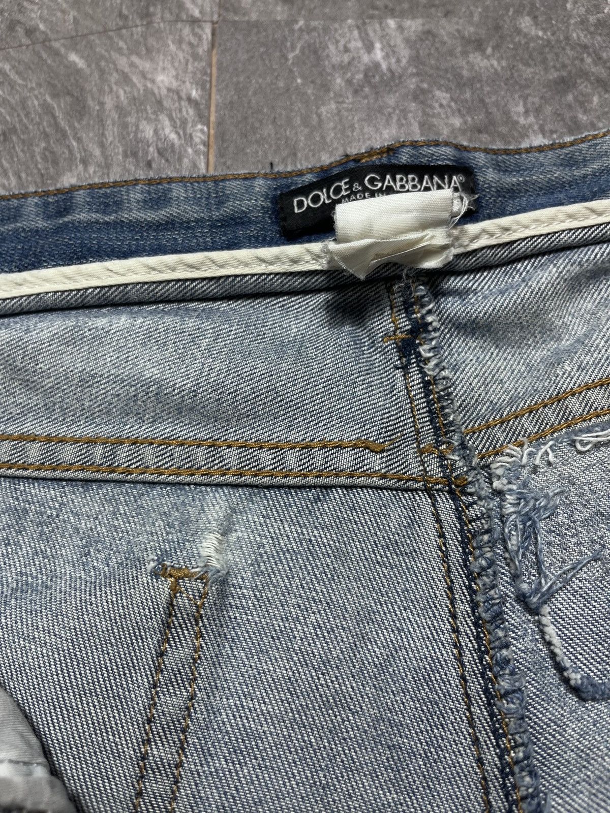 Dolce & Gabbana Vintage Dolce Gabbana Faded Denim Jeans Metal Logo Size US 36 / EU 52 - 22 Thumbnail
