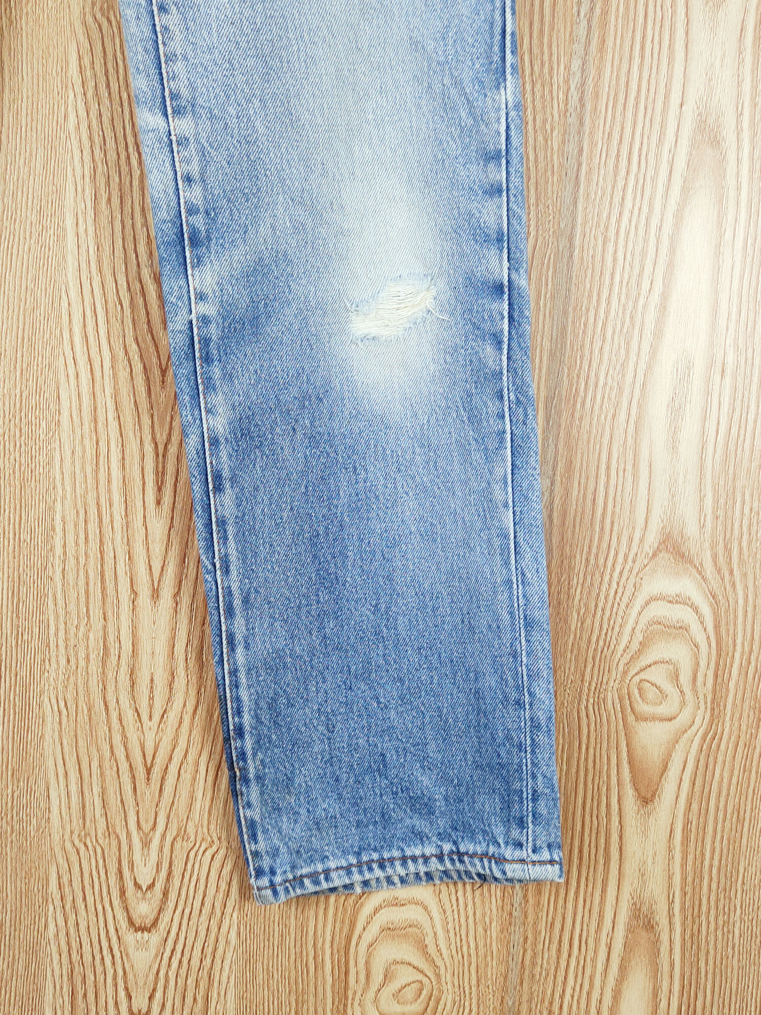 Japanese Brand Levi's Blue Distressed Ripped denim Jeans #W803 Size US 26 / EU 42 - 6 Thumbnail