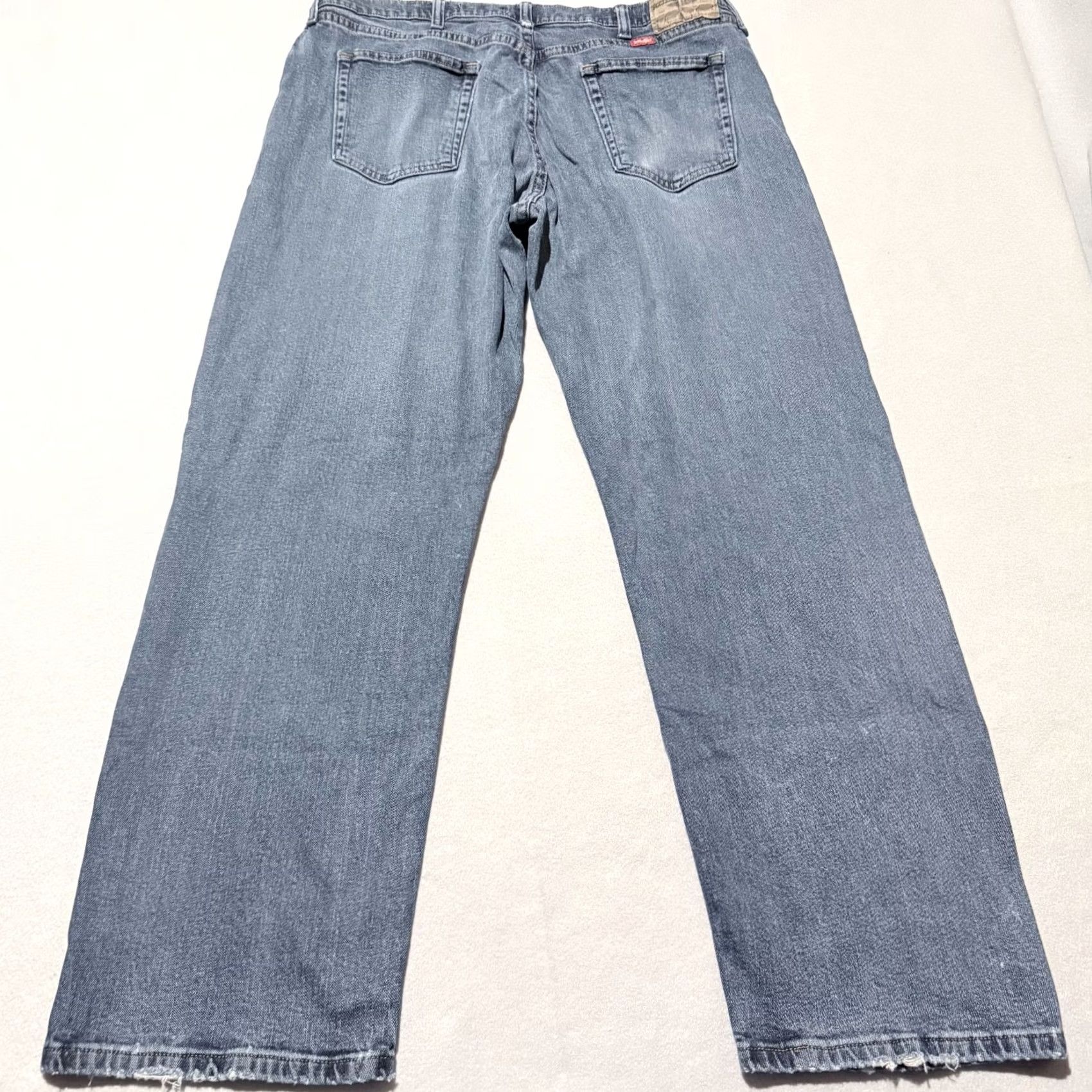 Wrangler Wrangler Jeans Men's Blue Denim Stretch Relaxed Fit Straight Zip Fly 36x30 Jeans Mens Blue Denim Stretch Relaxed Fit Straight Zip Fly 36x30 Size US 36 / EU 52 - 2 Thumbnail