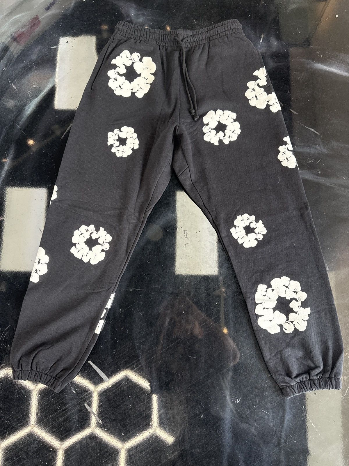 DENIM TEARS Denim Tear Black Sweats Size US 34 / EU 50 - 1 Thumbnail