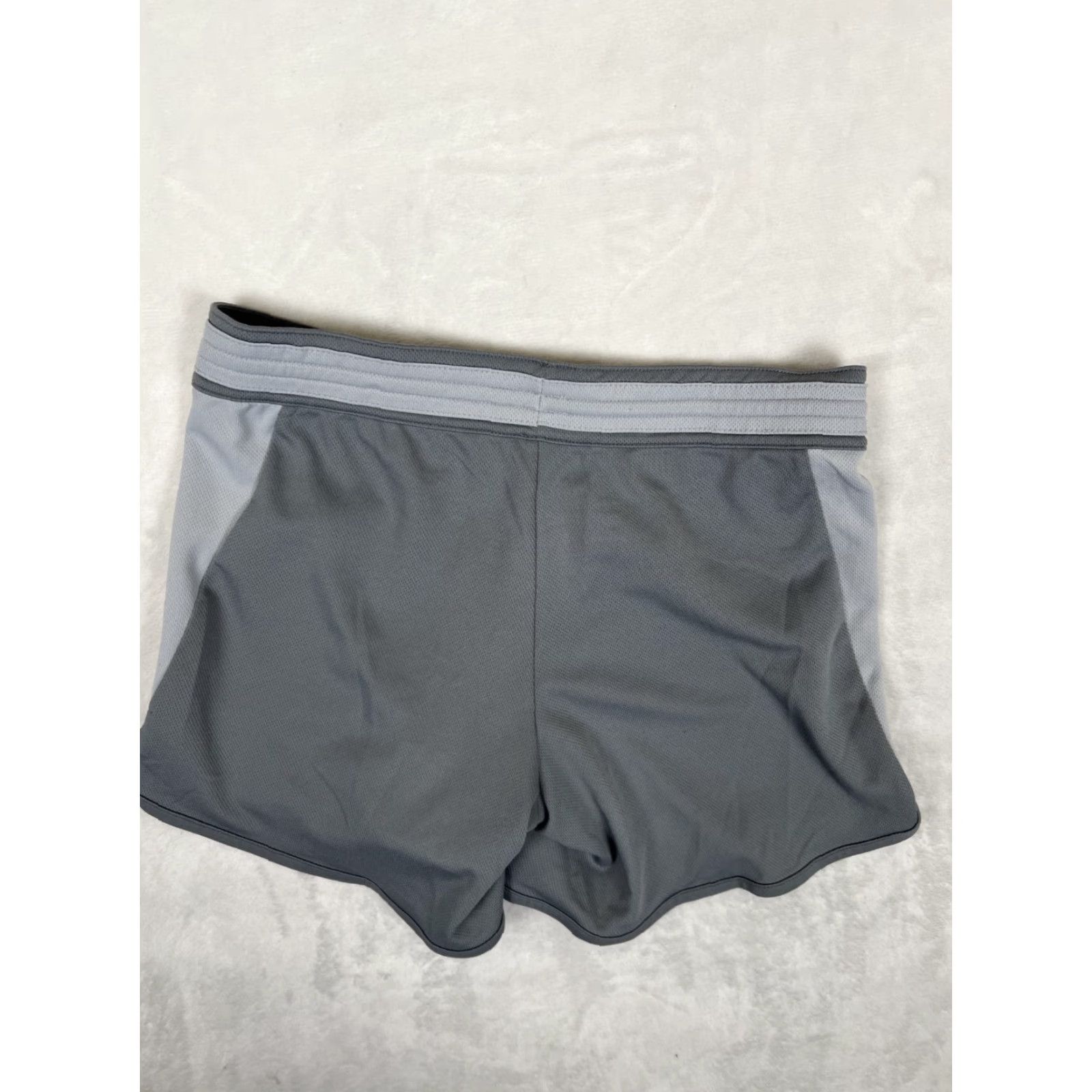 Nike Nike Dri Fit Running Shorts Women’s S Gray Swoosh Gym Athletic Short Size 28" / US 6 / IT 42 - 7 Thumbnail