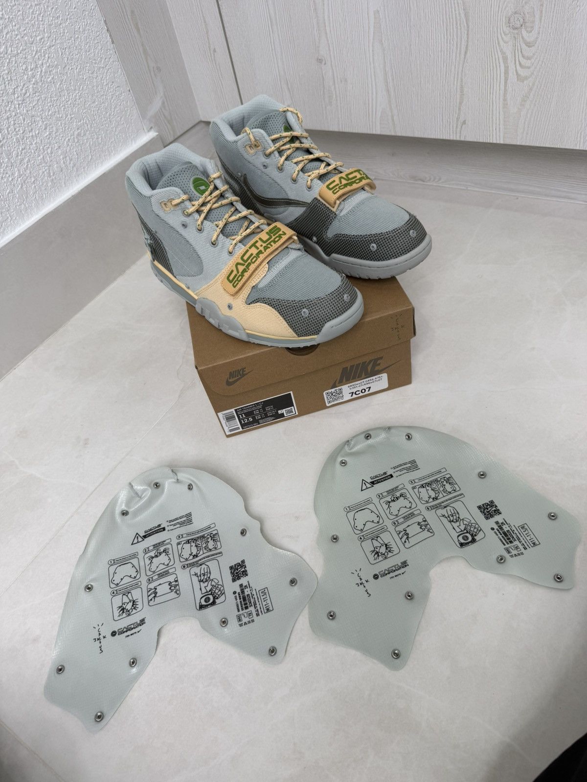 Nike × Travis Scott Nike Air Trainer 1 SP Travis Scott Grey Haze Size: US M 11 Size US 11 / EU 44 - 4 Thumbnail