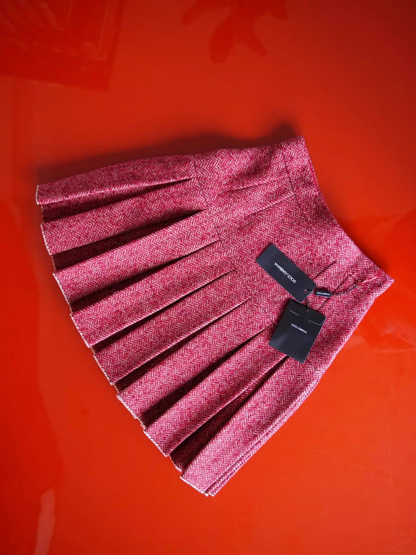 Dolce & Gabbana Dolce&Gabbana Burgundy Herringbone Pleated Wool Skirt Size 26" / US 2 / IT 38 - 1 Thumbnail
