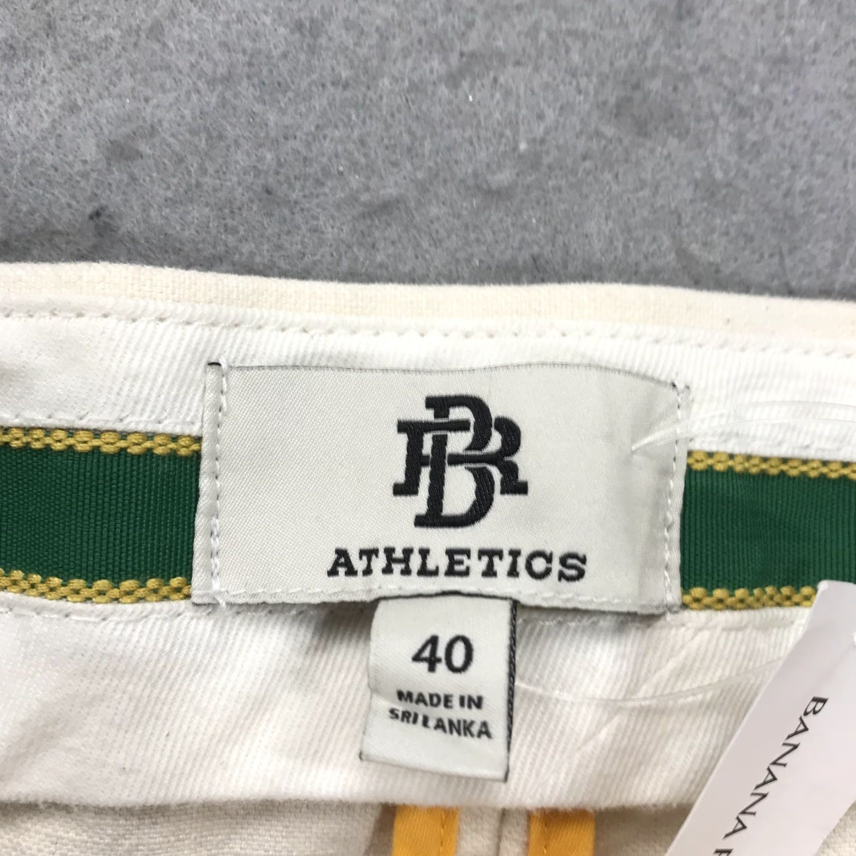 Banana Republic Banana Republic Pants Mens 40x31 Beige 100% Cotton Athletics Wide Casual NWT Size US 40 / EU 56 - 5 Thumbnail