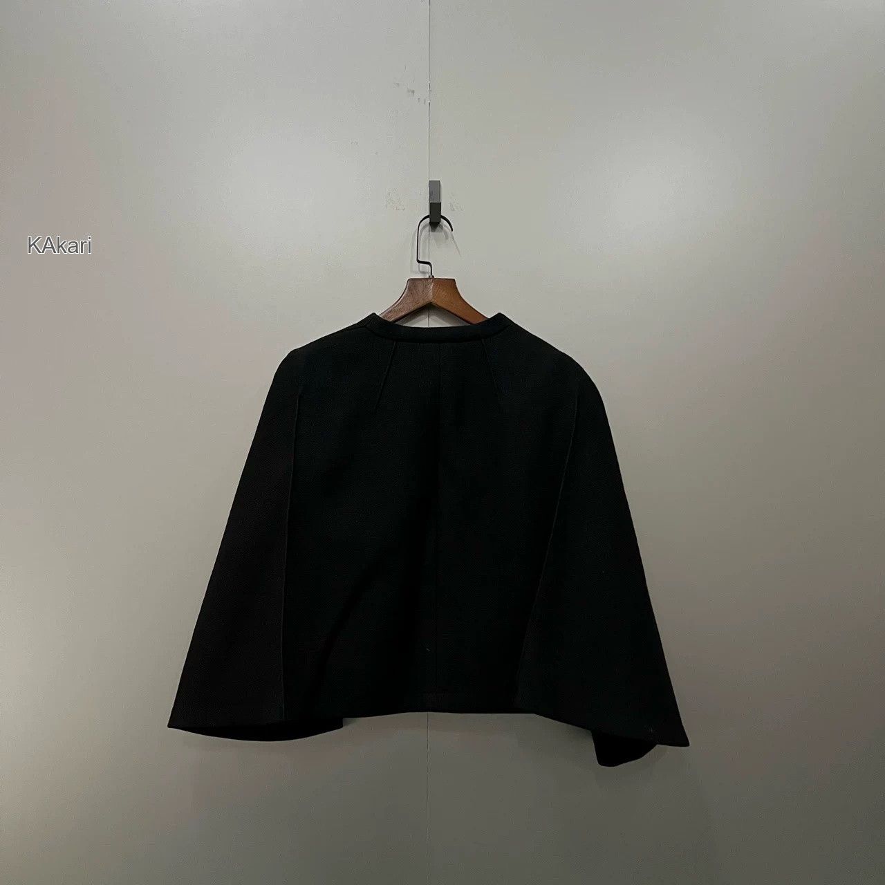 Giorgio Armani Giorgio Armani Black Cape Jacket Size 42 Size US XS / EU 42 / 0 - 2 Thumbnail