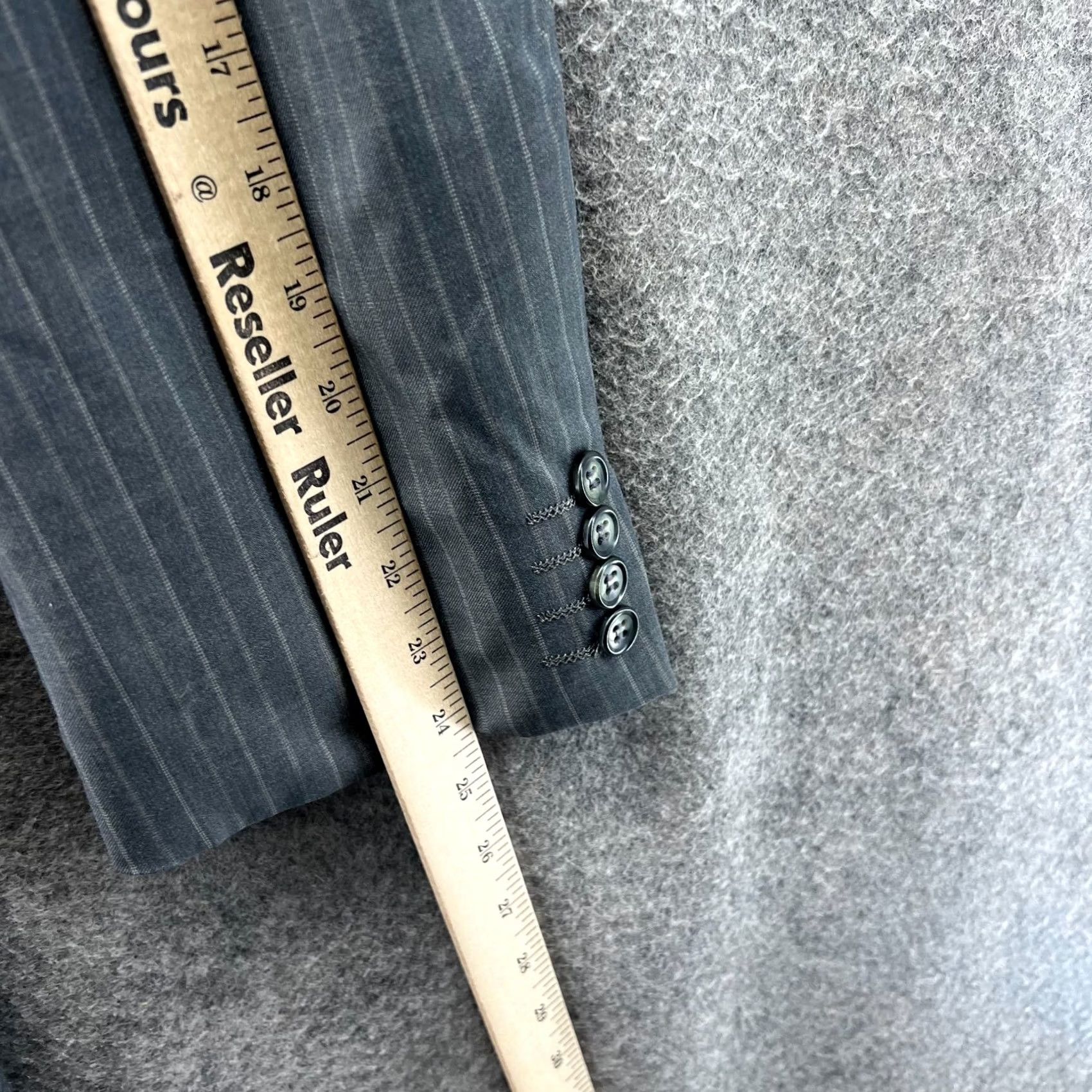 Vintage Jhane Barnes Blazer Men 44L Gray Wool 2 Button Notch Lapel Single-Breasted Sport Coat Jacket Long Tailored Vintage: No Boys, Girls, etc. Size 44R - 7 Thumbnail