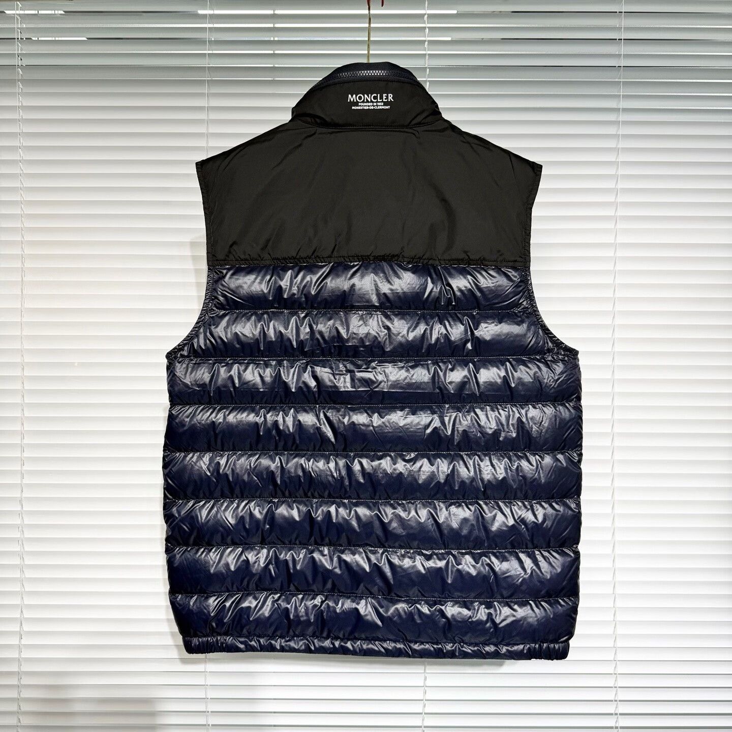 Moncler Moncler Down Vest Size US M / EU 48-50 / 2 - 2 Thumbnail